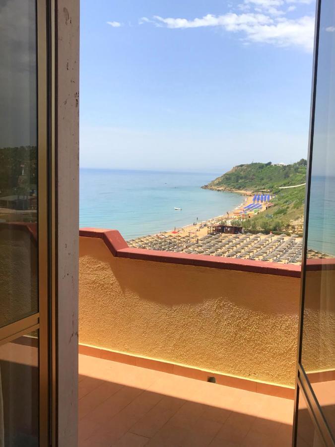 Appartamenti E Stanze Onde Blu Le Castella  Eksteriør billede