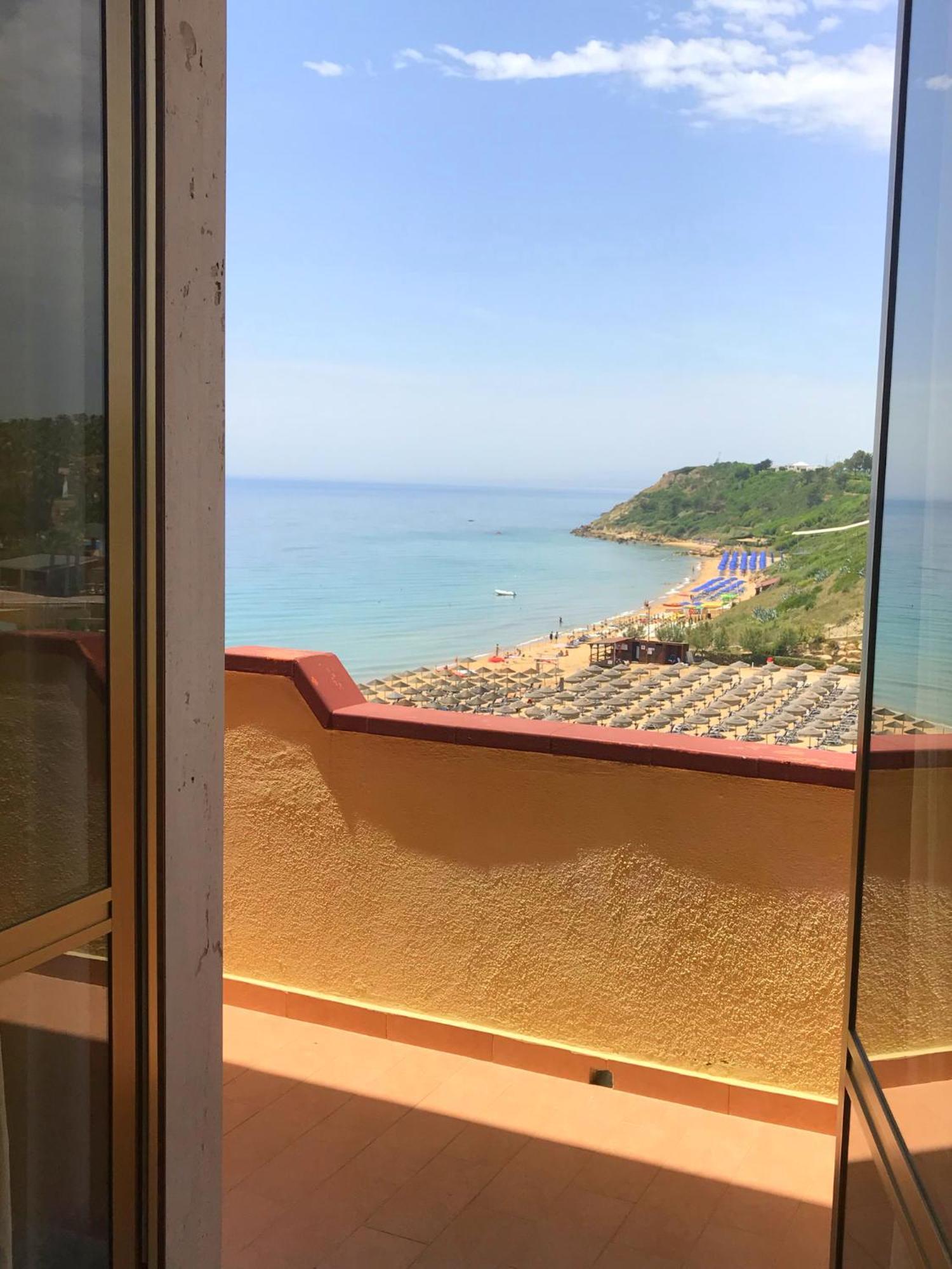 Appartamenti E Stanze Onde Blu Le Castella  Eksteriør billede